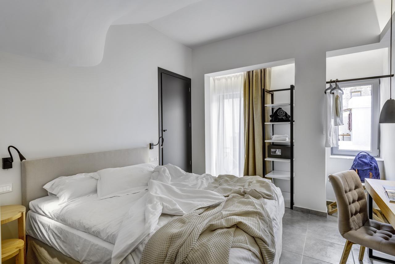 Naves Suites Ermoupoli Exterior photo