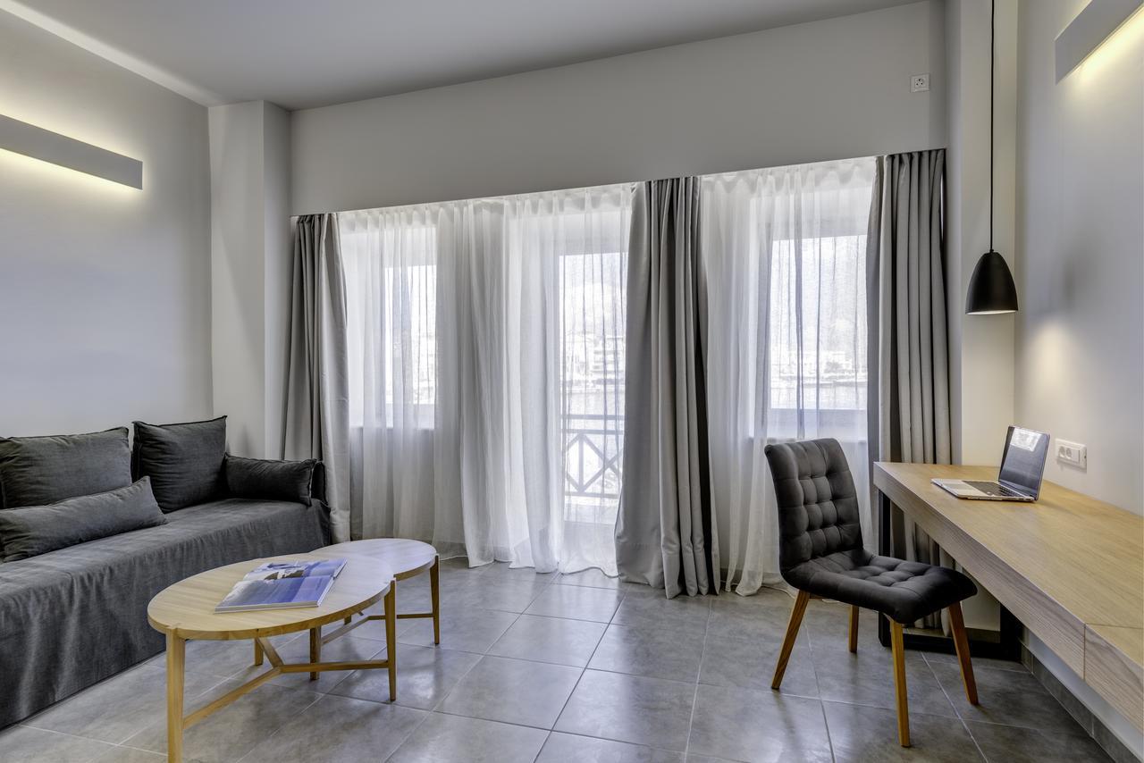 Naves Suites Ermoupoli Exterior photo