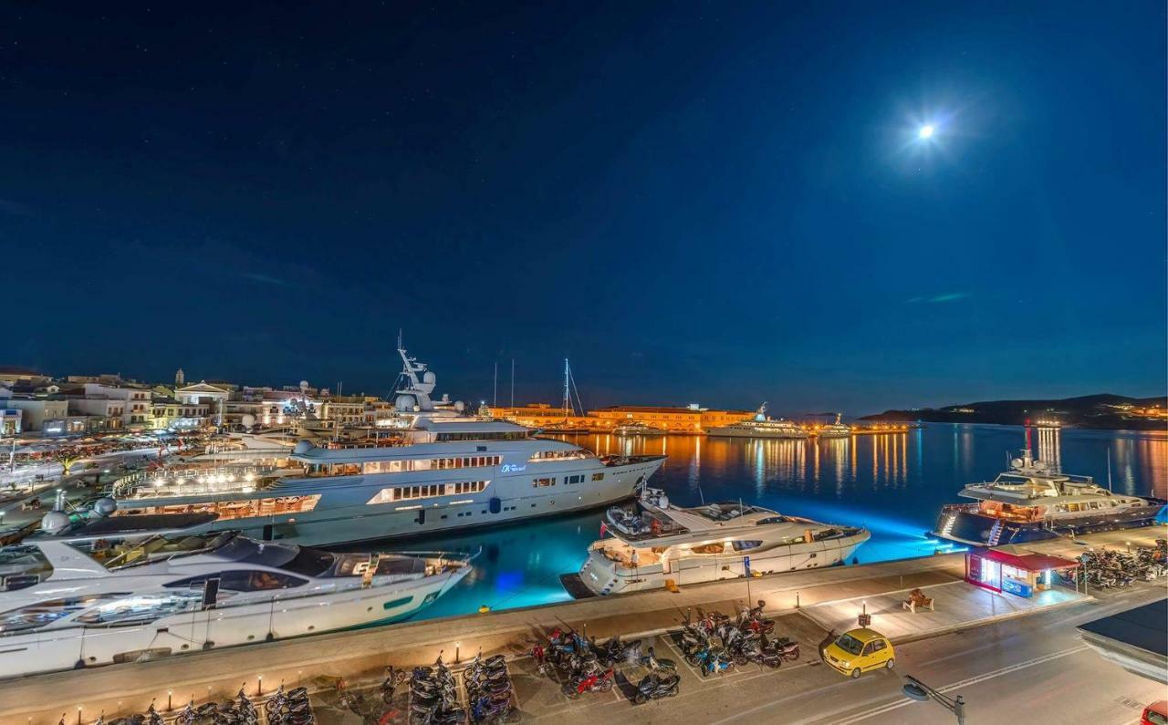 Naves Suites Ermoupoli Exterior photo